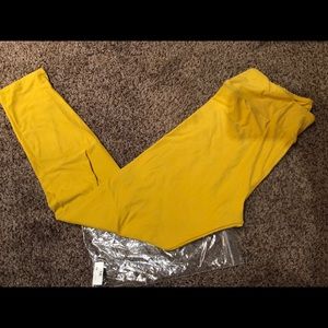 TC golden yellow LulaRoe Leggings